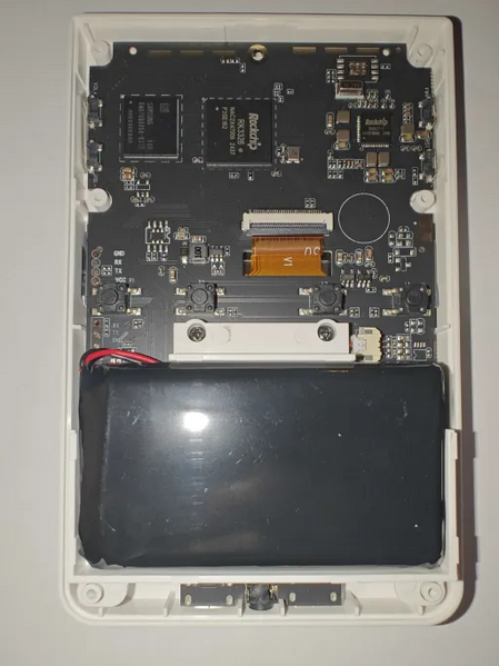 File:L35 internals2.webp