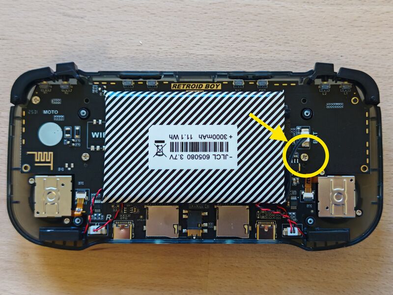 File:R46H dpad fix screw.jpg
