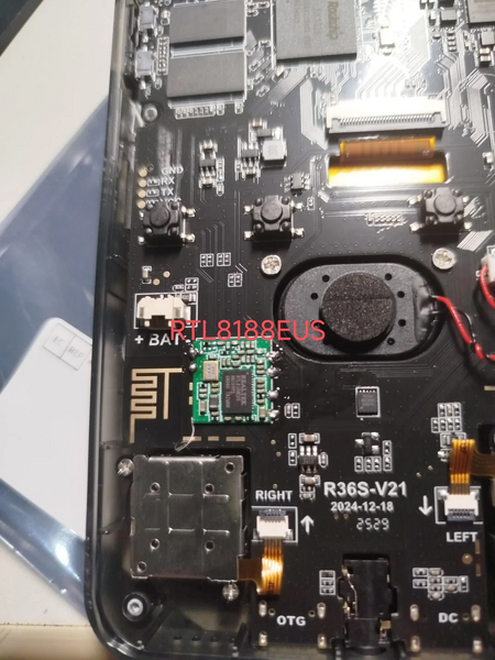 File:Wi-fi-module-installation-v0-7331cxg7kxpf1.webp
