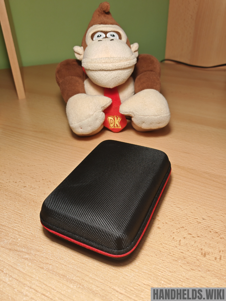 File:R36Plus case red zipper2.webp